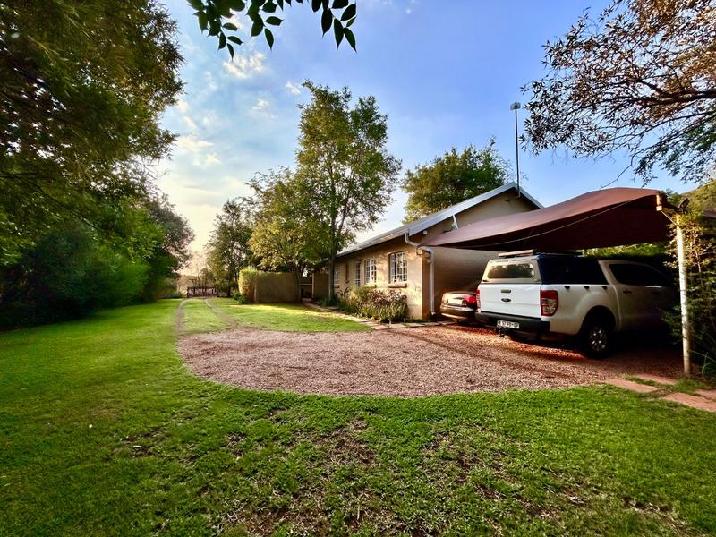 6 Bedroom Property for Sale in Hartbeespoort Rural North West